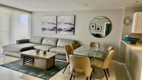 Cozy 2br 2ba Retreat at Beachfront Resort
